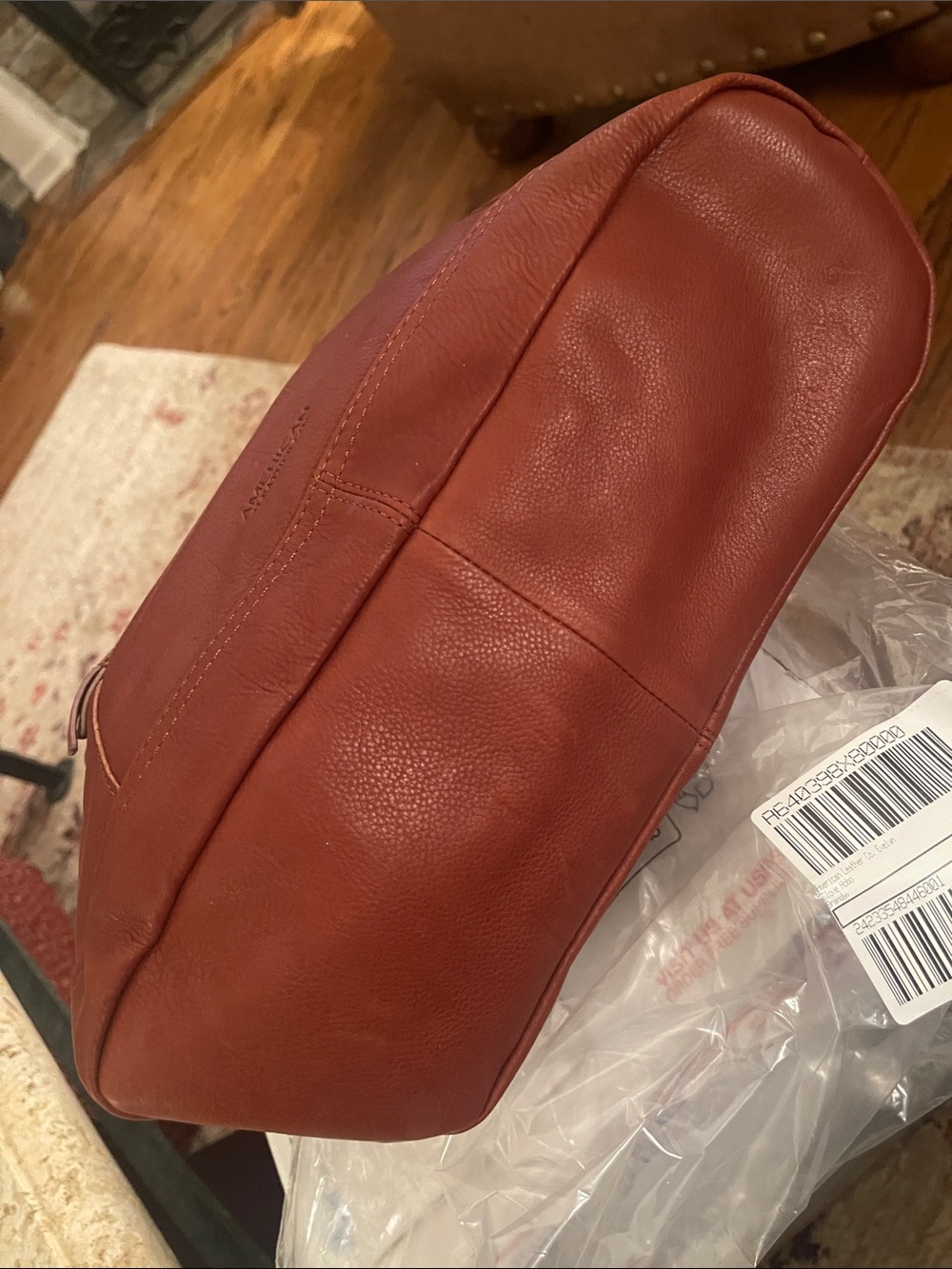 American Eagle Leather Shoulder Bag in Brandy Brown NWT - Picture 6 of 8
